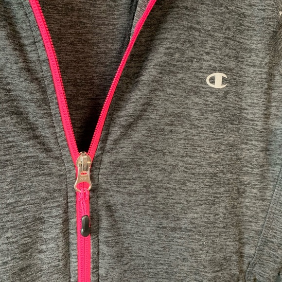 Champion Activewear Sweater - Picture 3 of 5